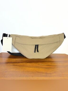 NWT Everlane ReNew Transit Crossbody Waist Hip Pack in Peat - Canvas Belt Bag